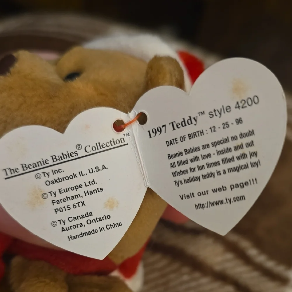 Teddy Style 4200‎ Ty Brown Teddy Bear with Red Santa Hat